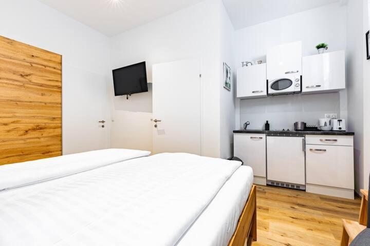 Budget Rooms West With Shared Kitchen Bécs Kültér fotó