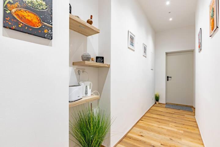 Budget Rooms West With Shared Kitchen Bécs Kültér fotó