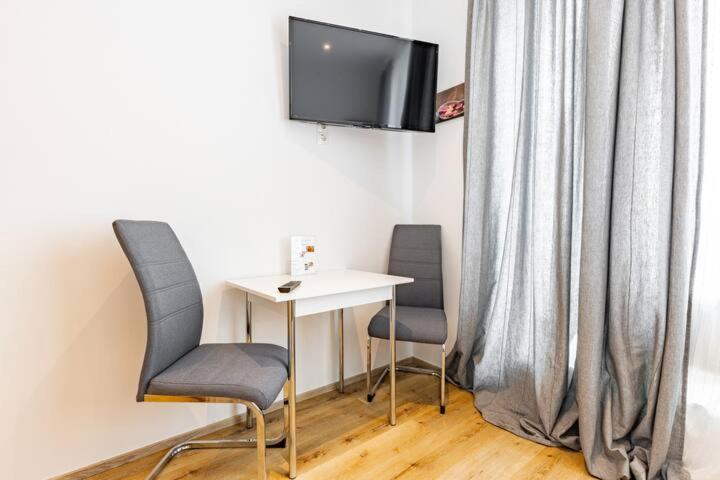Budget Rooms West With Shared Kitchen Bécs Kültér fotó