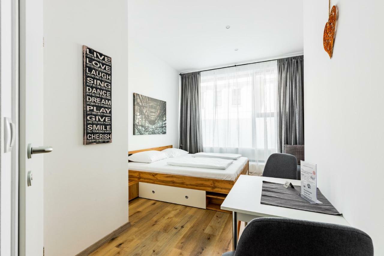 Budget Rooms West With Shared Kitchen Bécs Kültér fotó
