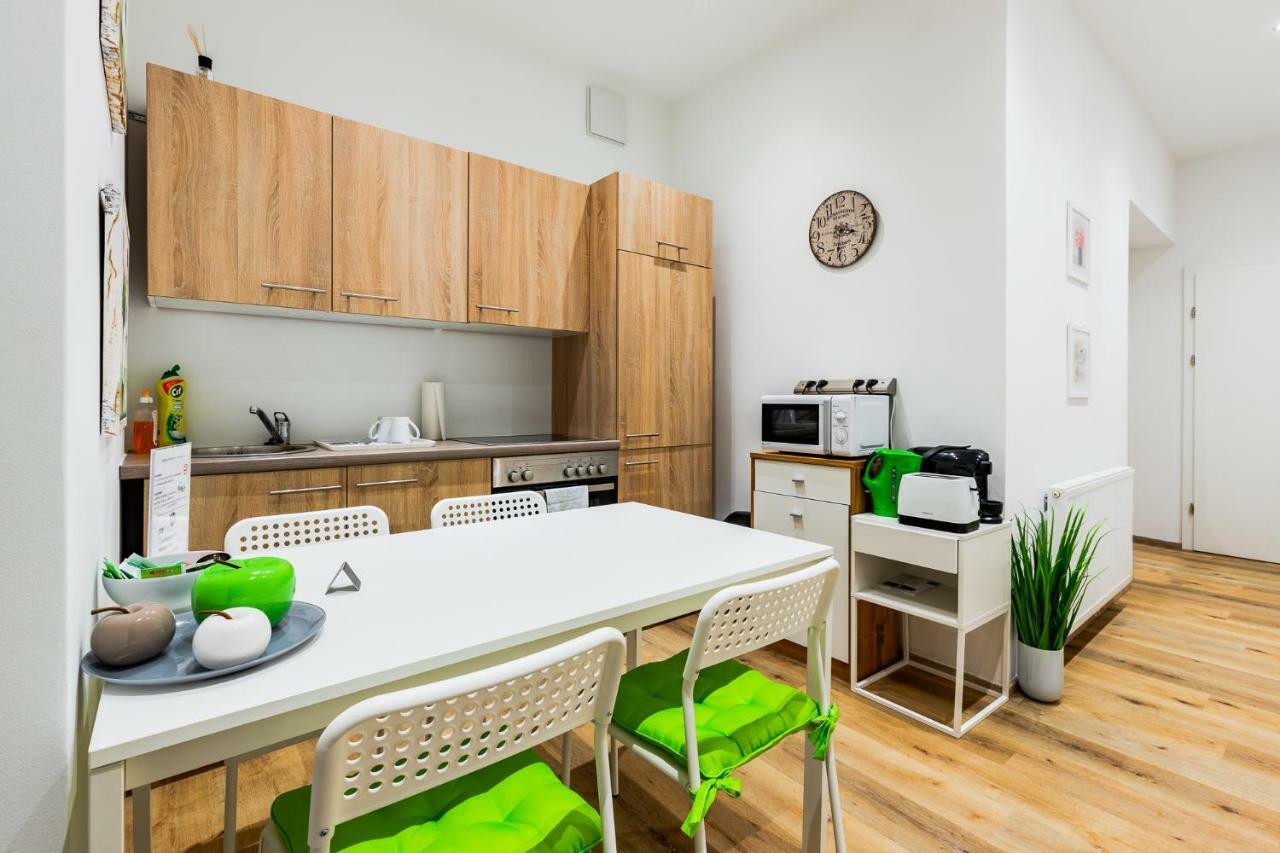Budget Rooms West With Shared Kitchen Bécs Kültér fotó